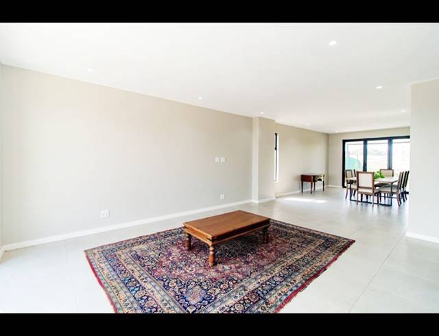 3 BEDROOM TOWNHOUSE FOR SALE IN LEONARD